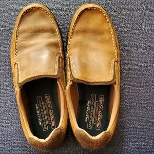 Sketchers relaxed fit, gel infused, memory foam